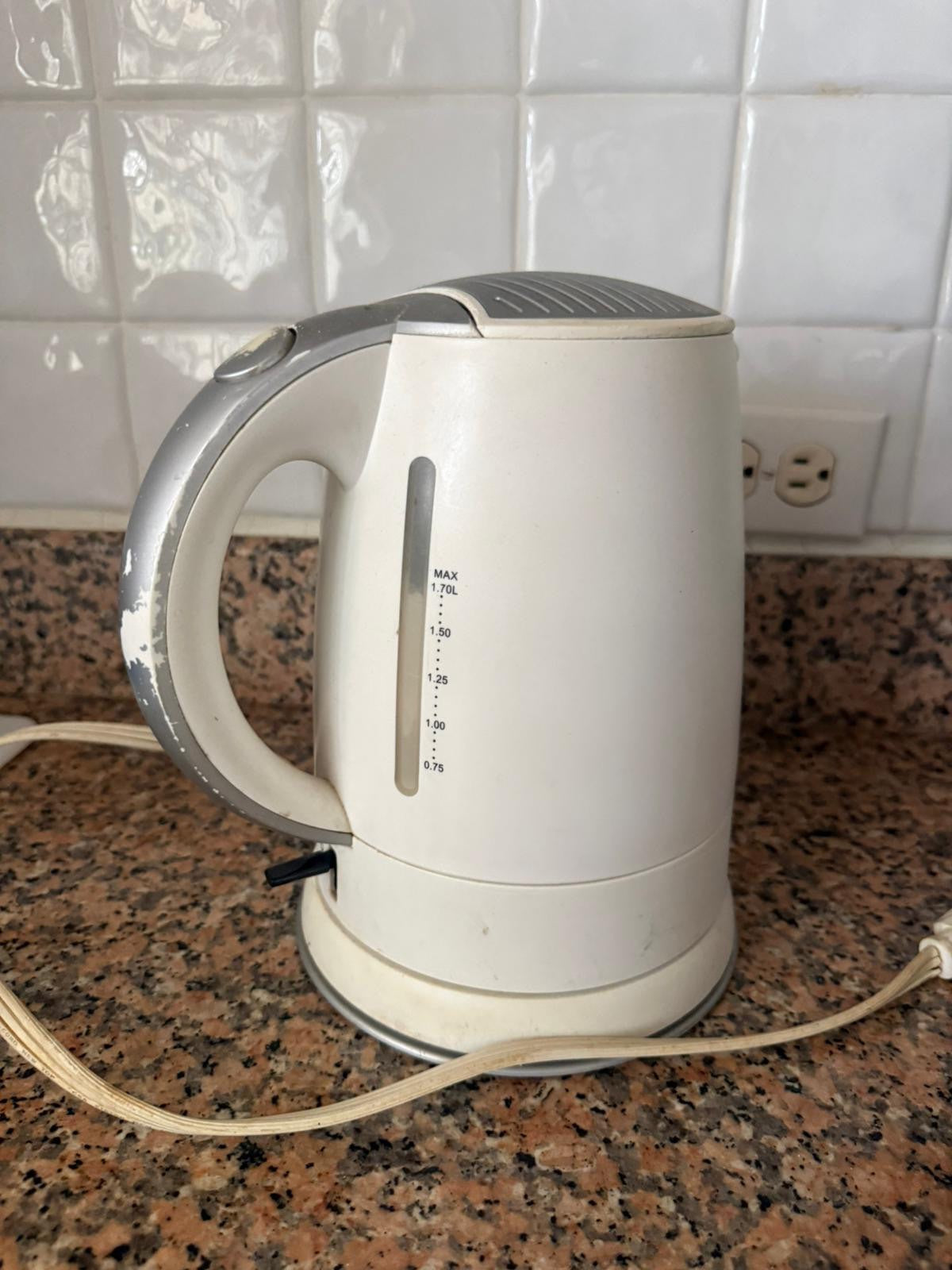 Russell Hobbs white Electric Kettle