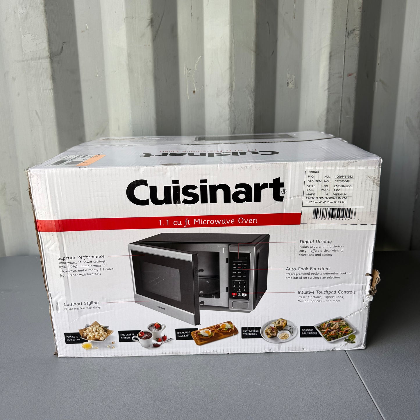 Cuisinart 1.1 cu ft Microwave Oven: Countertop, 1000W, 11 Power Levels, Digital Display, Child Lock, Black