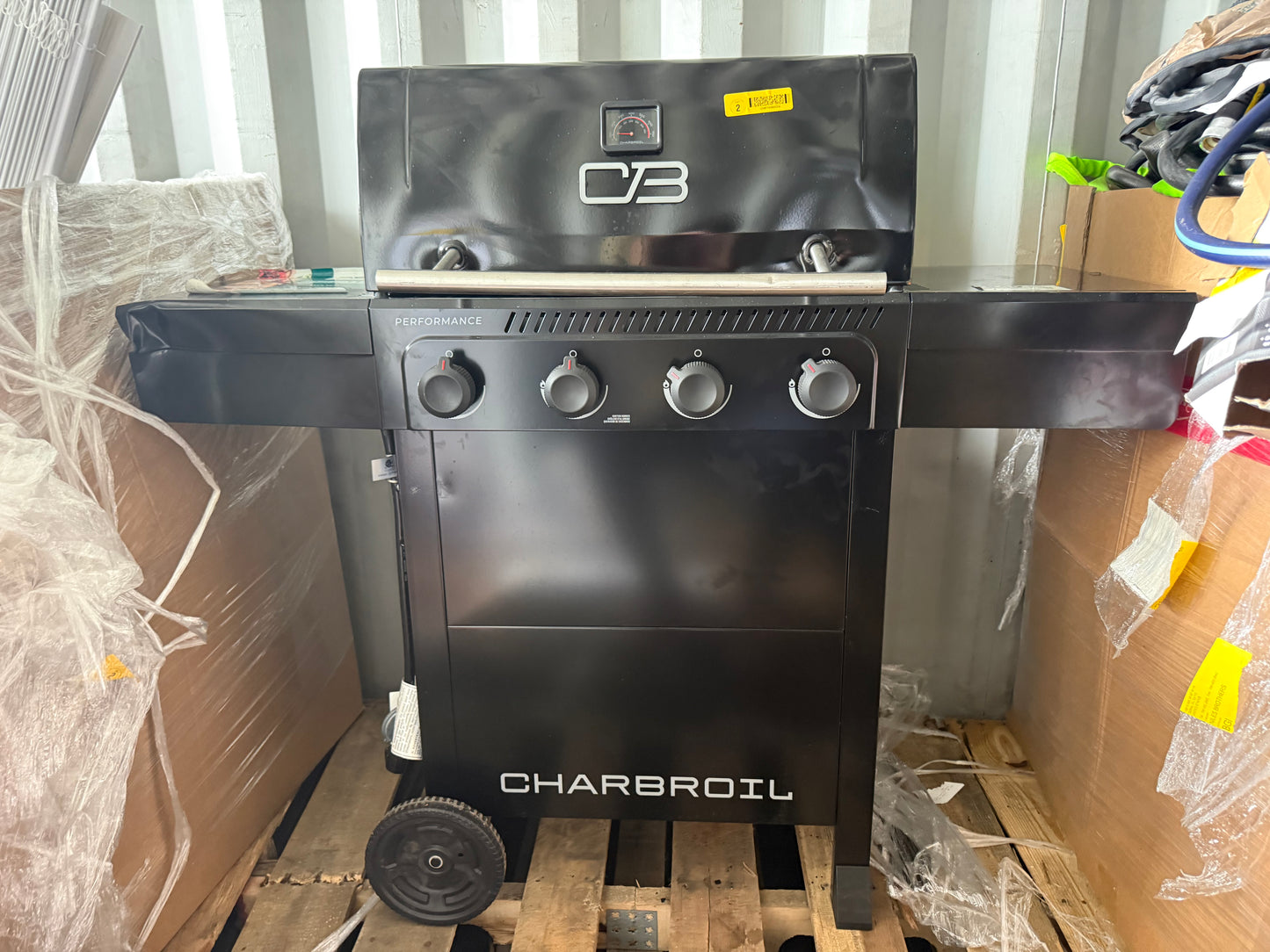 Charbroil Performance Series Black 4 -Burner Liquid Propane Gas Grill