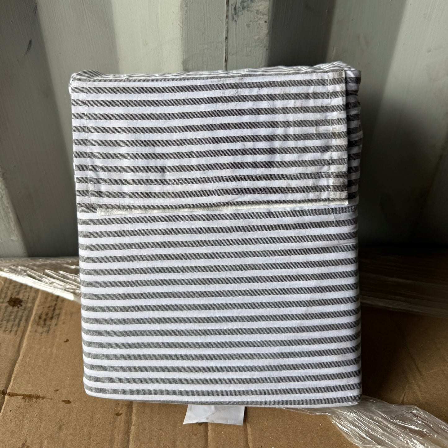 Room Essentials Microfiber Stripped , Wrinkle Resistance, Twin XL Sheet Set