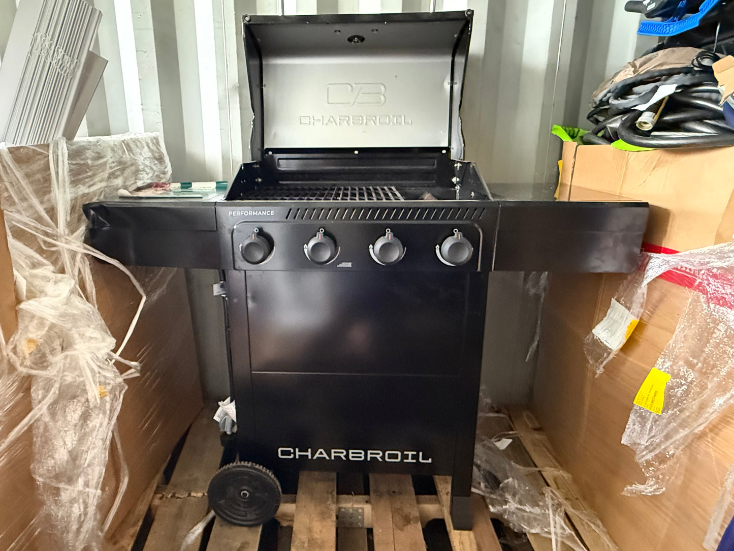 Charbroil Performance Series Black 4 -Burner Liquid Propane Gas Grill