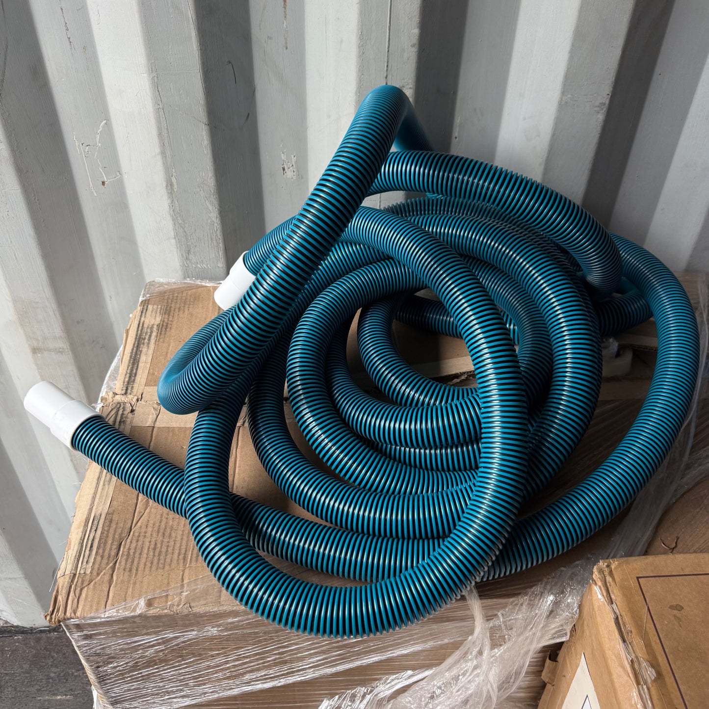 VINGLI 1.5-in x 40ft Swimming Pool Vacuum Hose Blue