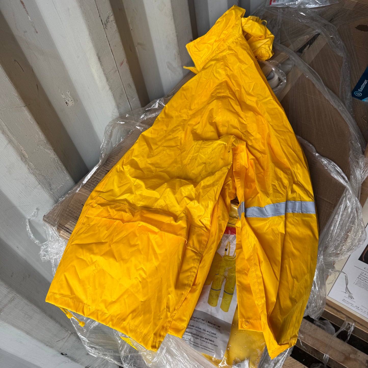 Safety Works Men's Large Yellow Rain Coat
