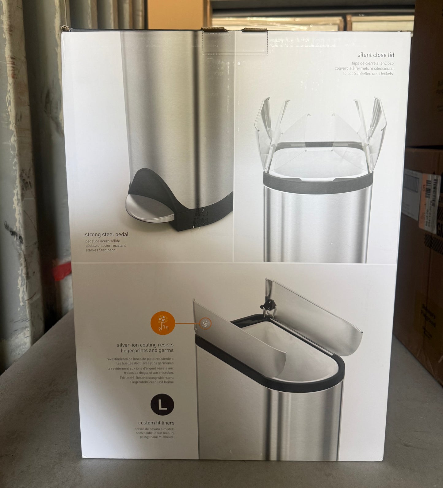 simplehuman 18 Liter / 4.8 Gallon Butterfly Lid Kitchen Step Trash Can, Brushed Stainless Steel