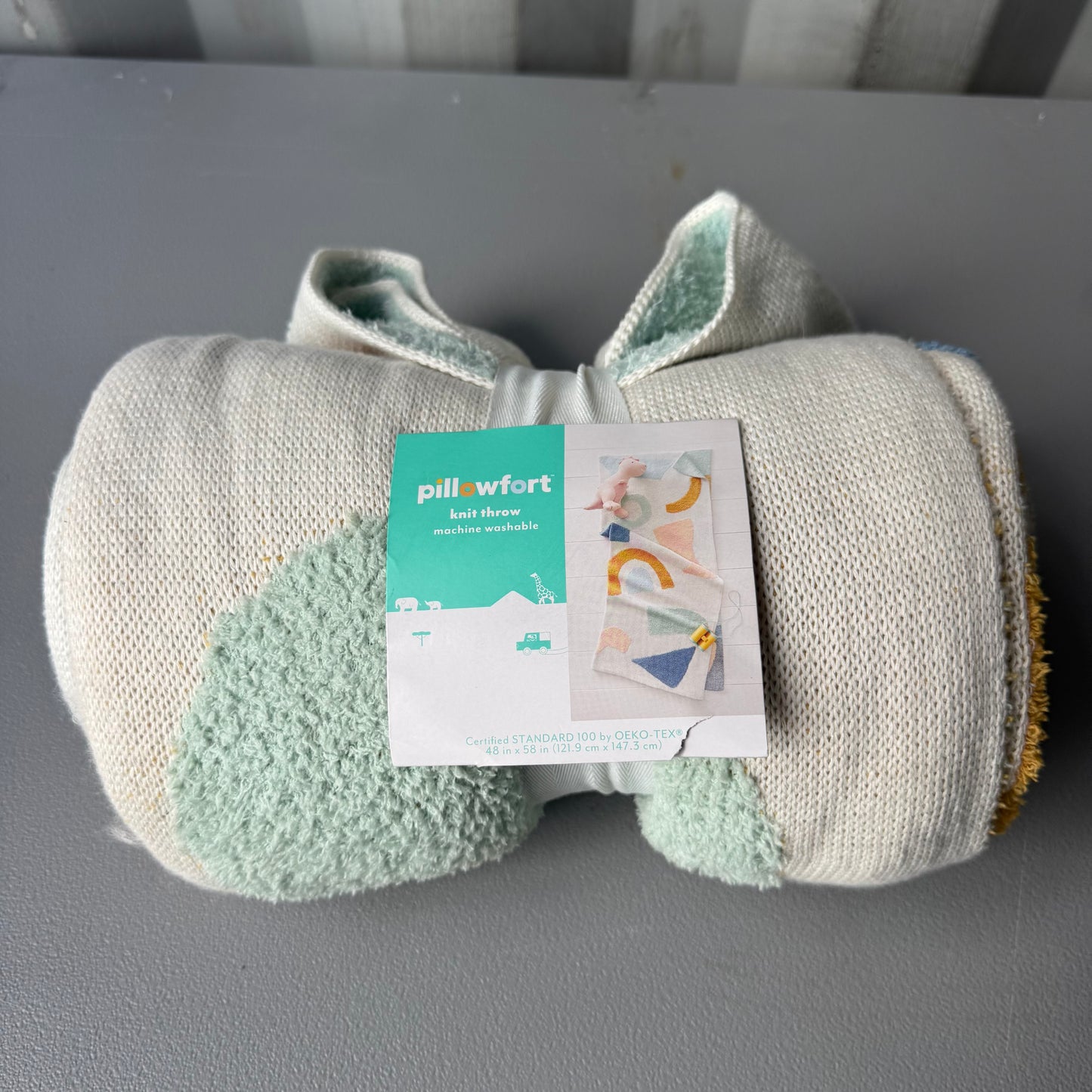 Pillowfort Tulip Knit Kids' Throw Blanket