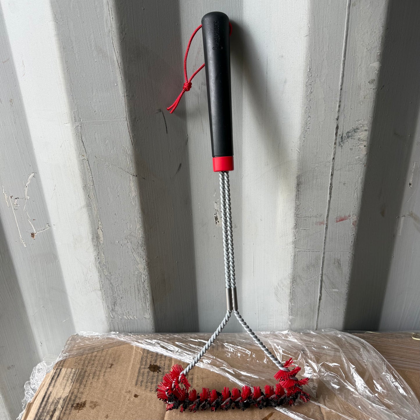 Weber Cold Clean Nylon Grill Brush 18-in Plastic Handle