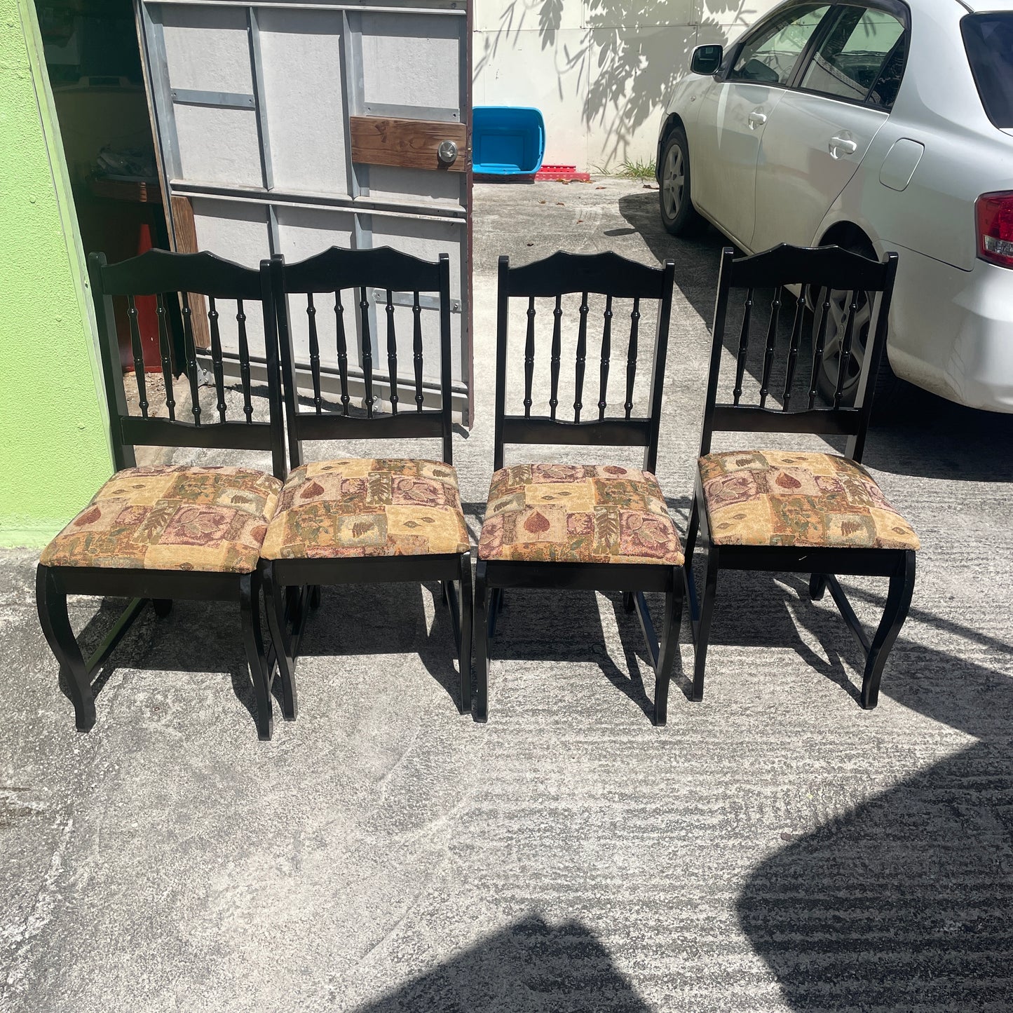Black Mahogany Dining Table + 4 Chairs